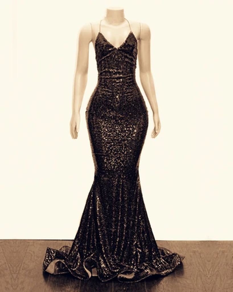 2027 Prom Dresses Sheath Black Halter Criss Cross Sequence Long front view