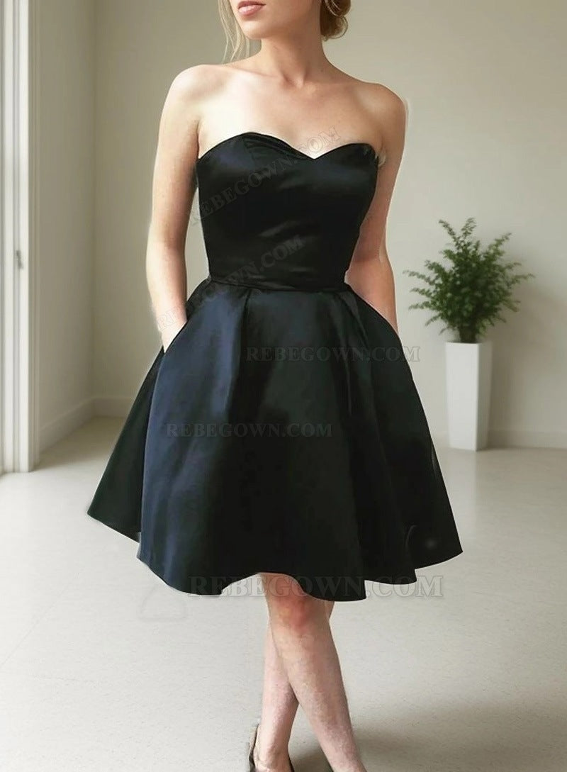 2027 Sweetheart Satin A-line Sleeveless Black Short/Mini Homecoming Dresses front view