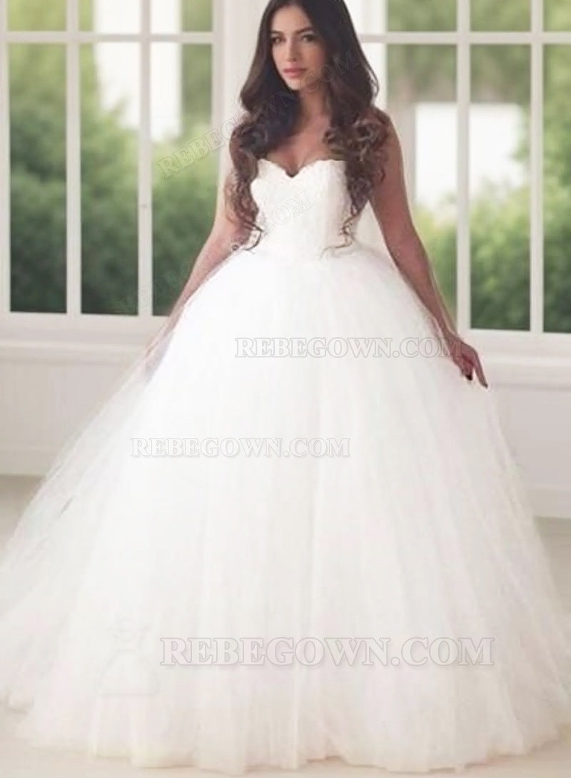 2027 Sweetheart Lace Up Back Tulle Ball Gown Wedding Dresses front view