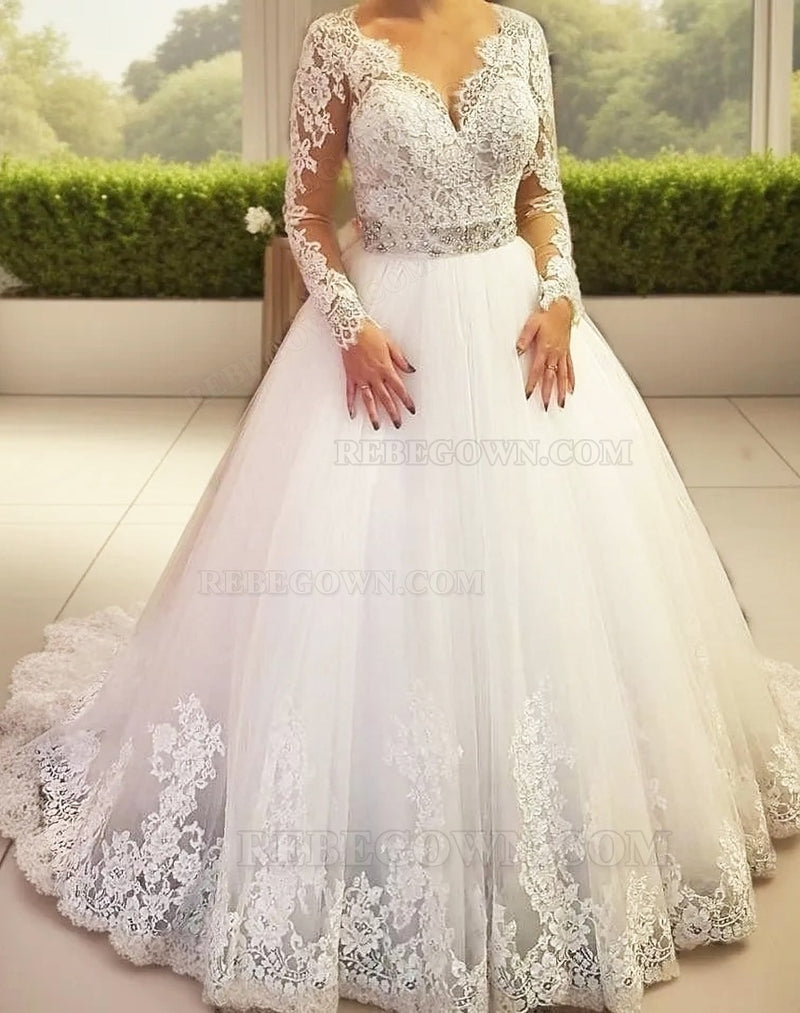 2027 Wedding Dresses Long Sleeves Sweetheart Lace Beaded Ball Gown Bridal Gowns front view