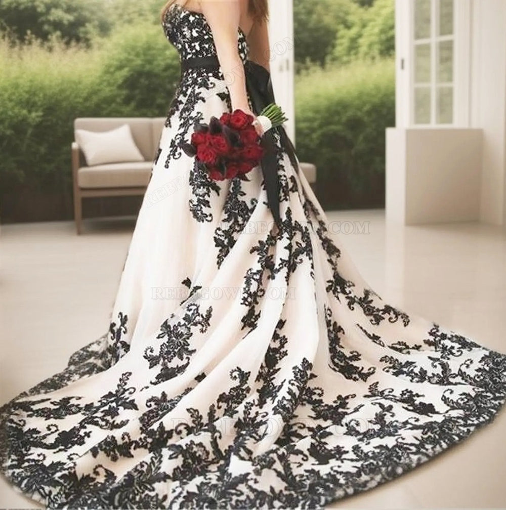 2027 Princess A-Line Wedding Dresses Sweetheart Bowknot Plus Size Bridal Gowns Black Appliques back view