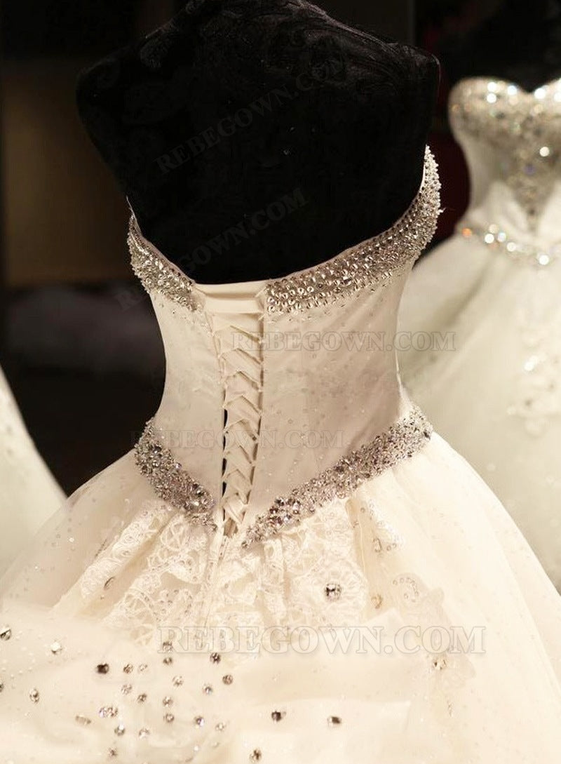 Tulle Chapel Train Ball Gown Sleeveless Sweetheart Lace Up Wedding Dresses / Gowns With Appliqued Beaded side view