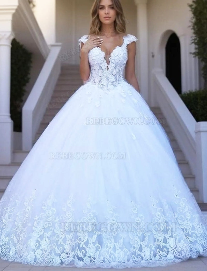 2027 White Sweetheart Ball Gown Wedding Dresses With Appliques front view