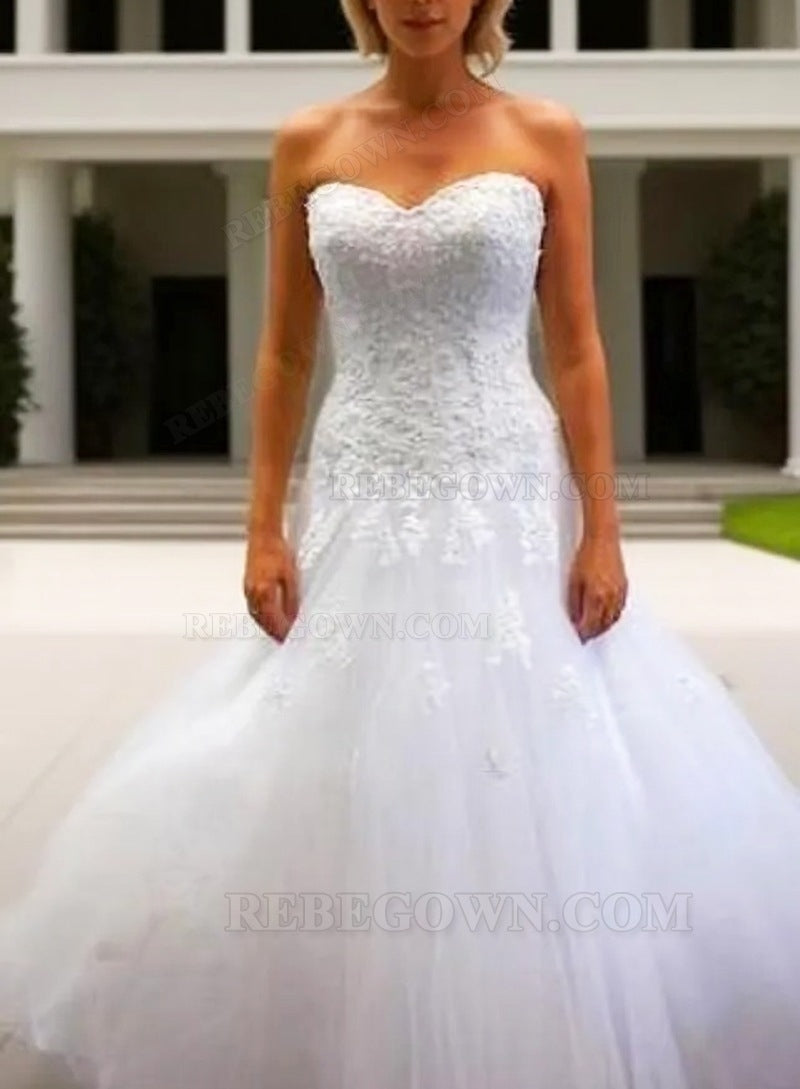 A Line Sweetheart White Tulle With Appliques Wedding Dresses front view